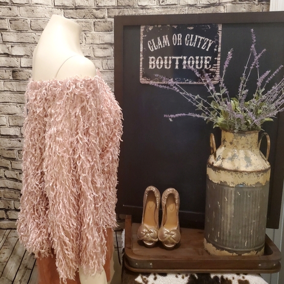 She +Sky Feather Pink Top - Picture 3 of 9